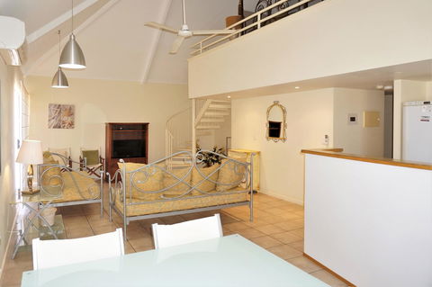 Osprey Holiday Village Unit 110 - Accommodation Noosa 1
