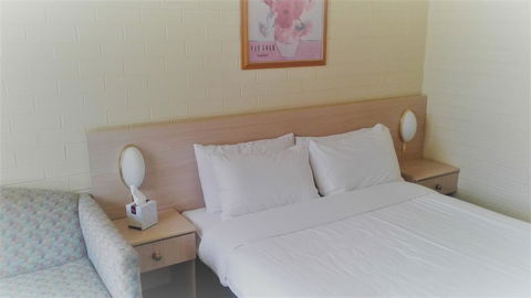 Junee Motor Inn - Accommodation Noosa 2