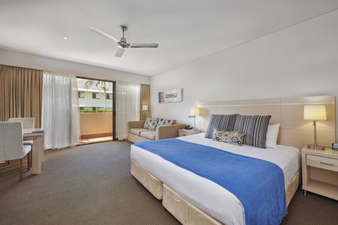 Waves Byron Bay - Accommodation Noosa 27