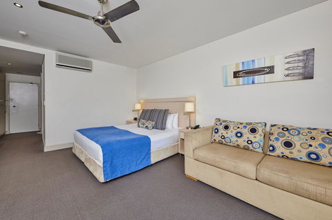 Waves Byron Bay - Accommodation Noosa 34