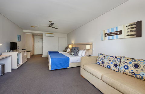 Waves Byron Bay - Accommodation Noosa 24