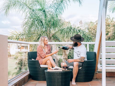 Waves Byron Bay - Accommodation Noosa 11