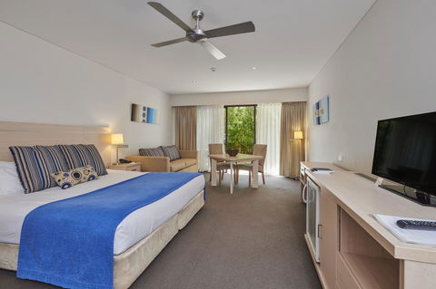 Waves Byron Bay - Accommodation Noosa 26