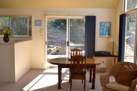 Bundle Hill Cottages - Accommodation Noosa 42