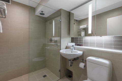 View Sydney - Accommodation Noosa 16