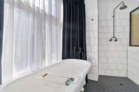 Hotel Harry, Ascend Hotel Collection - Accommodation Noosa 15