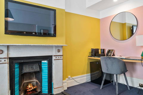 Hotel Harry, Ascend Hotel Collection - Accommodation Noosa 4