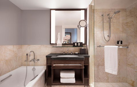 Four Seasons Hotel Sydney - Accommodation Noosa 5