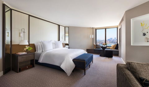 Four Seasons Hotel Sydney - Accommodation Noosa 7