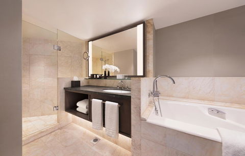 Four Seasons Hotel Sydney - Accommodation Noosa 8