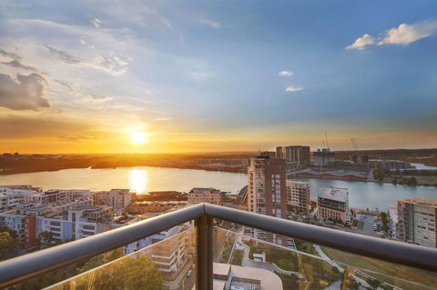 Stunning Sunset Water View 2BEDs On High Rises - Accommodation Noosa 4
