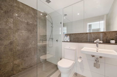Stunning Sunset Water View 2BEDs On High Rises - Accommodation Noosa 14