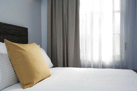 The Lucky Hotel - Accommodation Noosa 33