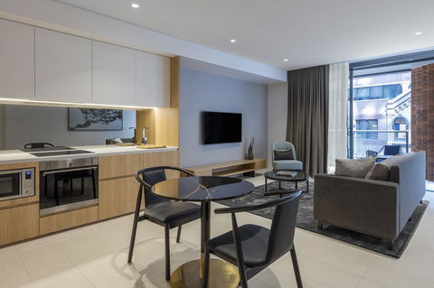 SKYE Suites Sydney - Accommodation Noosa 17