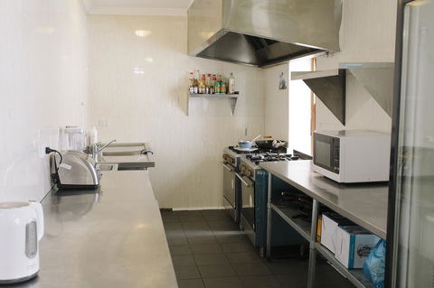 Mad Monkey Broadway - Accommodation Noosa 18