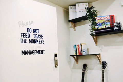 Mad Monkey Broadway - Accommodation Noosa 11