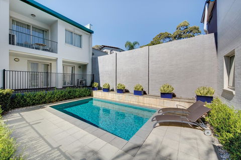 Adina Apartment Hotel Chippendale - Accommodation Noosa 2