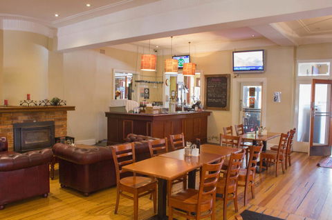 Gardners Inn Hotel - Accommodation Noosa 9