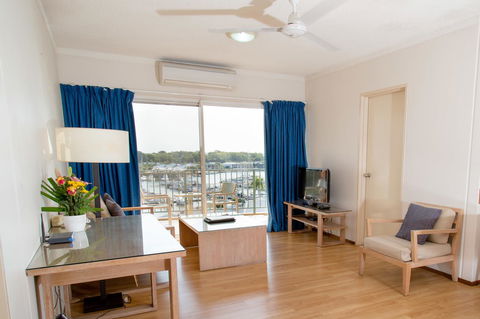 Cullen Bay Resorts - Accommodation Noosa 2