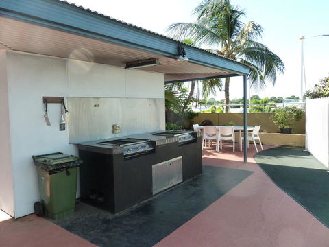 Cullen Bay Resorts - Accommodation Noosa 19
