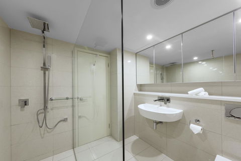 Oaks Darwin Elan Hotel - Accommodation Noosa 4