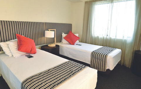 Metro Advance Apartments & Hotel - Accommodation Noosa 6