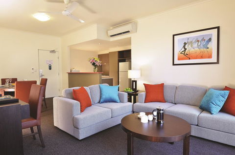 Metro Advance Apartments & Hotel - Accommodation Noosa 2