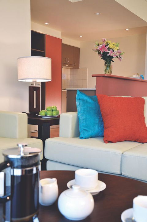 Metro Advance Apartments & Hotel - Accommodation Noosa 3