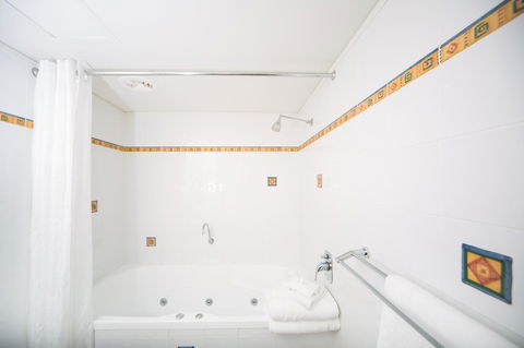 Corrigans Cove - Accommodation Noosa 9