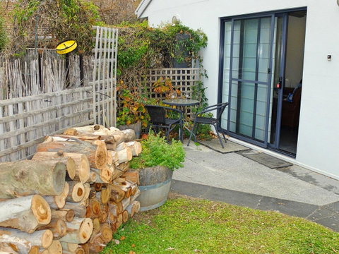 Rock Wallaby - Accommodation Noosa 2
