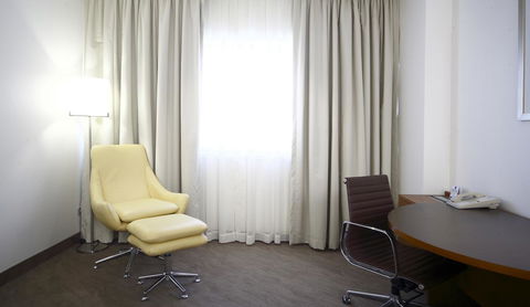Novotel Canberra - Accommodation Noosa 16