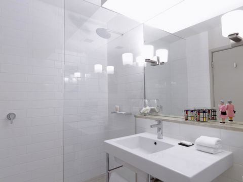 QT Canberra - Accommodation Noosa 38