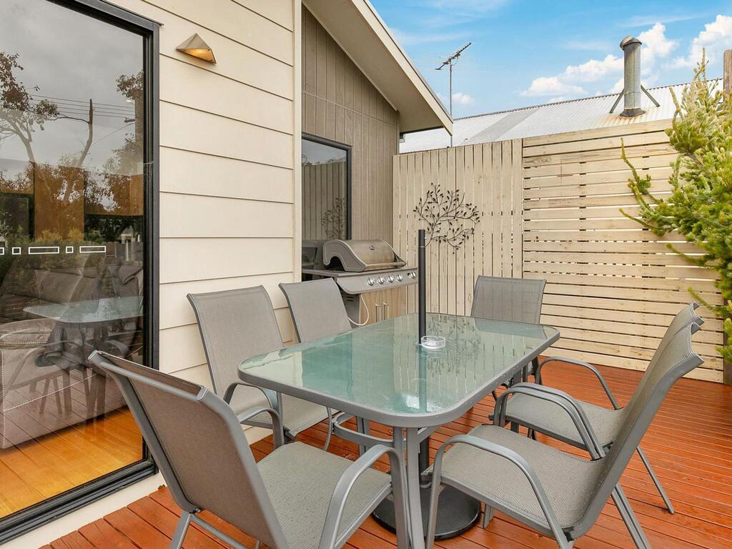 Sunset Strip VIC Accommodation Noosa