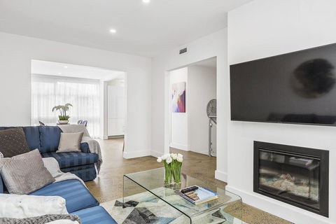 BOUTIQUE STAYS - Brighton By Sea - Accommodation Noosa 0