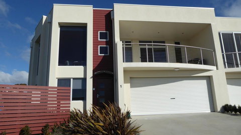 Bridport Horizon Views - Accommodation Noosa 0