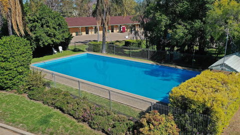 Burke And Wills Motor Inn - Accommodation Noosa 0