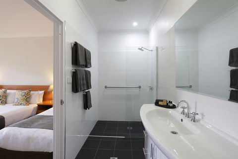 Cadman Motor Inn And Apartments - Accommodation Noosa 3
