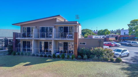 Campaspe Lodge - Accommodation Noosa 0