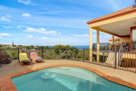 Captain's Retreat - Accommodation Noosa 1