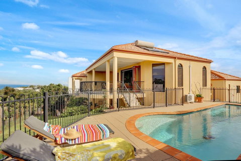 Captain's Retreat - Accommodation Noosa 3