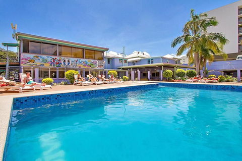 Caravella Backpackers - Accommodation Noosa 1