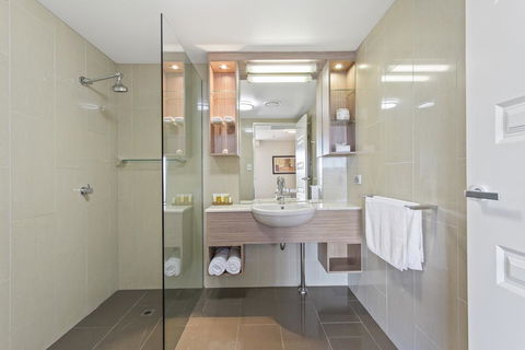 CBD Executive Apartments - Accommodation Noosa 0