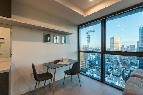 CBD Lovely 1 Bedroom Apt City View@La Trobe Tower - Accommodation Noosa 2