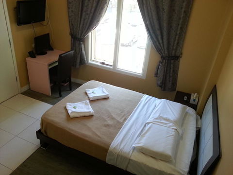 Central Private Hotel - Accommodation Noosa 2