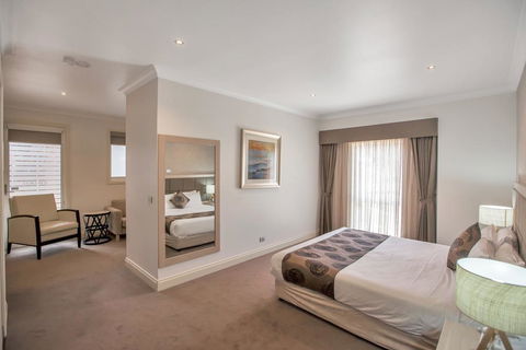 Century Inn - Accommodation Noosa 3