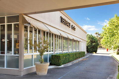 Century Inn - Accommodation Noosa 1