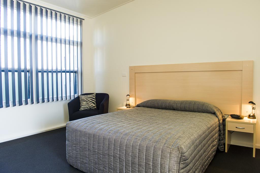 Young NSW Accommodation Noosa
