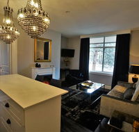 City Life Apartment-full kitchen  separate bedroom - Accommodation Noosa