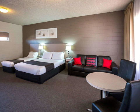Comfort Inn & Suites King Avenue - Accommodation Noosa 3