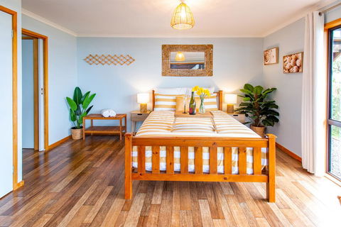Coota Views Unit - Accommodation Noosa 0
